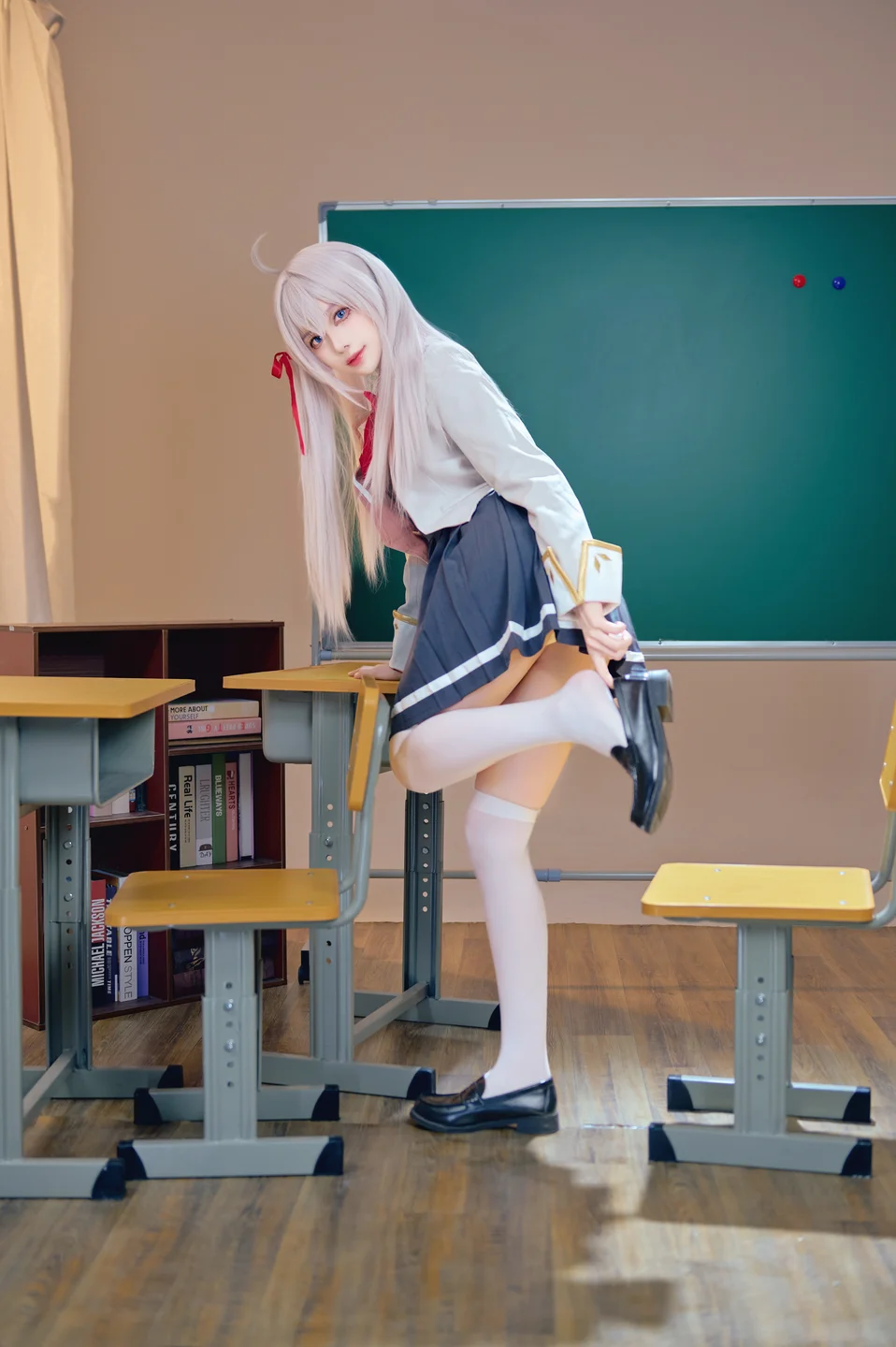 Shika小鹿鹿 - 邻座艾莉同学 [38P,2V-369MB] tg@simisebaisi 【丝足阁】022.webp